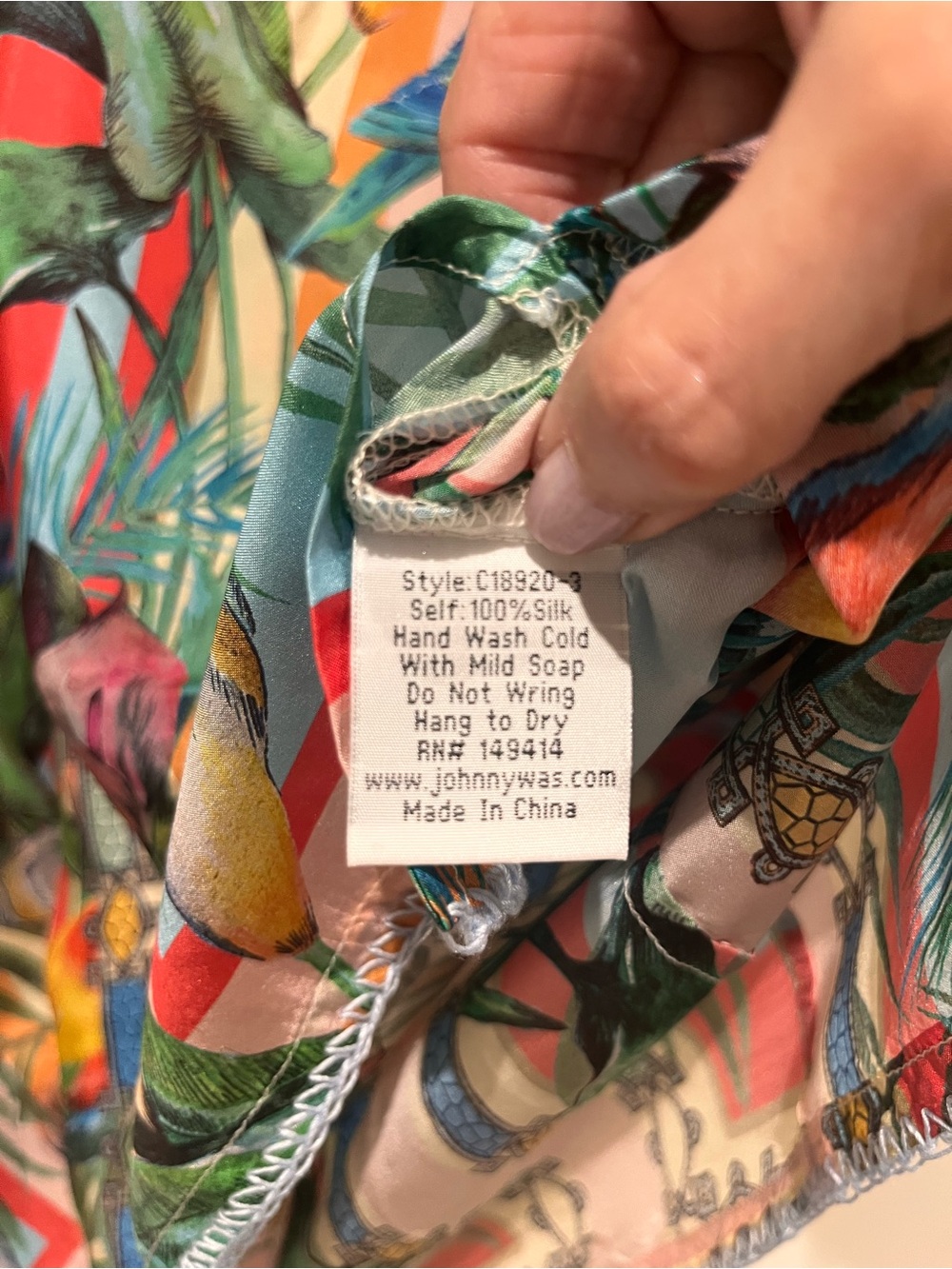 Johnny Was Capri Botanical Parrot Print V-Neck Tunic 100% Silk Medium - Picture 6 of 15